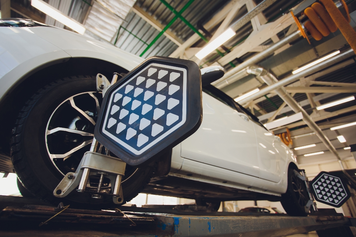 Easy-Autoglas - Fahrassistenzsysteme, Kalibrierung (Titelbild)